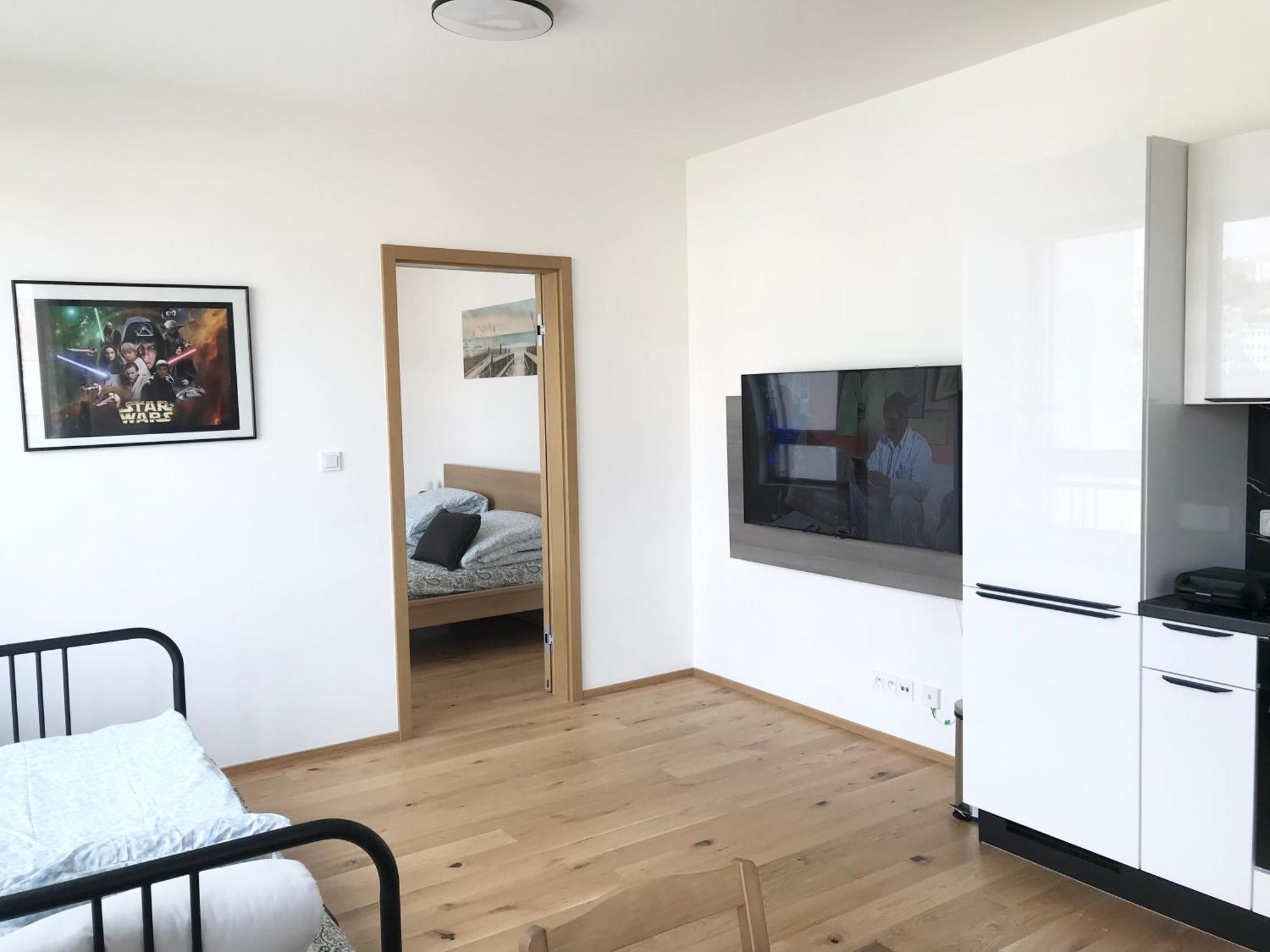 Apartmanplus02 *